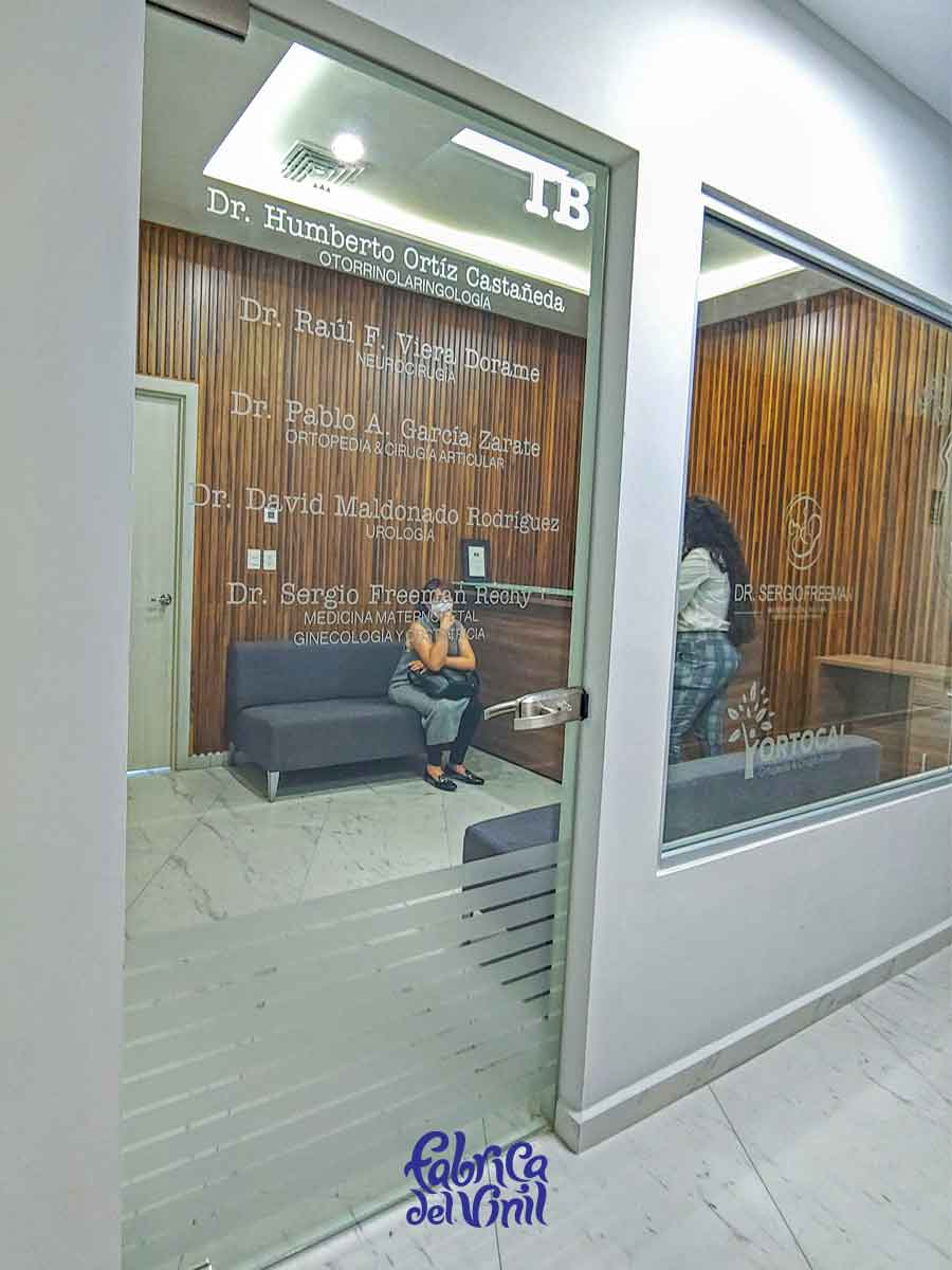 Letreros para Puerta de Consultorio (Hospital Real San José)